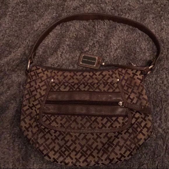 Tommy Hilfiger • Handheld Handbag - Picture 2 of 5